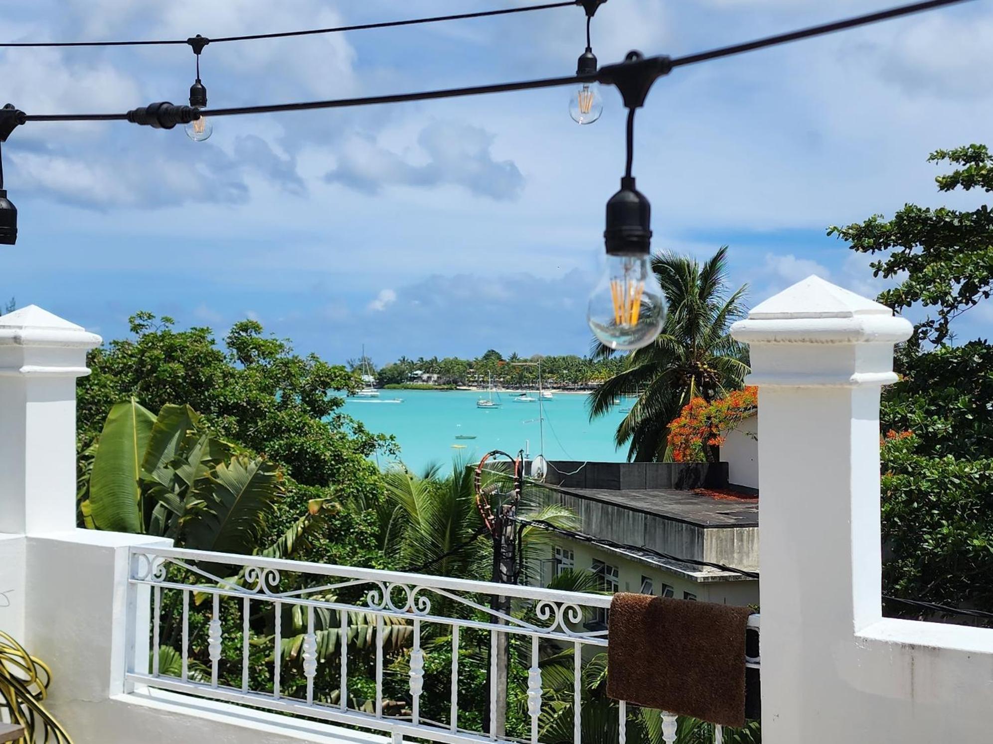 Lovely Studio Apartment With Views Of The Lagoon. Grand-Baie Eksteriør billede
